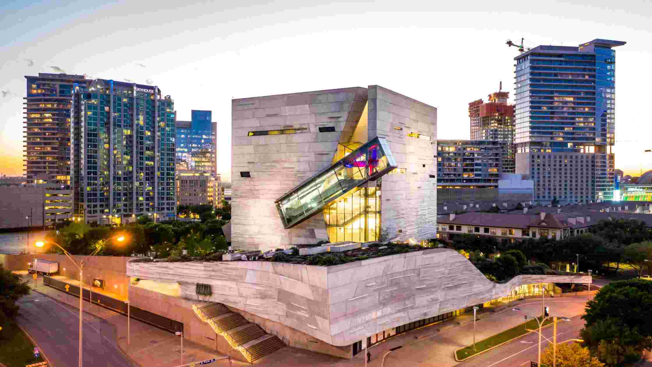 Visit Perot Museum with Best Dallas Black Car Limousine Service